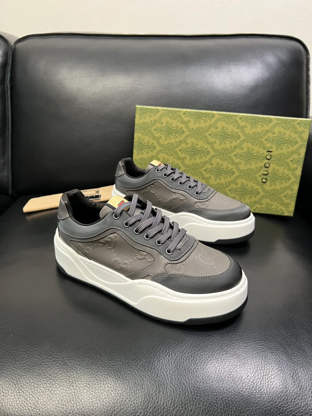 Men's shoes 💰840 Gucci high quality top crafts Gucci counter new original factory configuration, imported cowhide fabric from Italy, imported cowhide lining, breathable and comfortable, sole: original factory special supply original sole super comfortable, original factory and single goods, welcome to compare, code number 38-44 (customized 45 46)